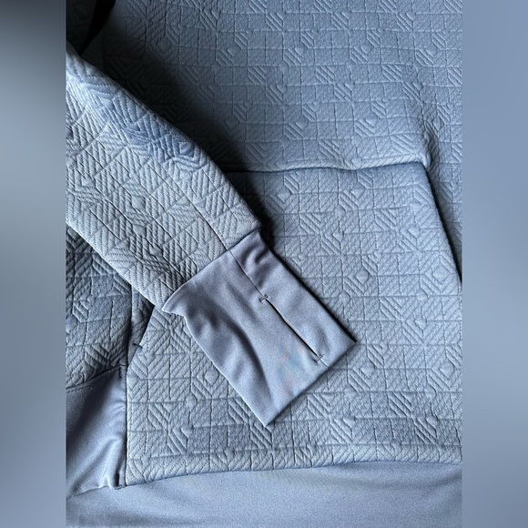 Athleta Navy Blue Elevation Jaquard Quilted Pullover Size Small - Picture 3 of 4